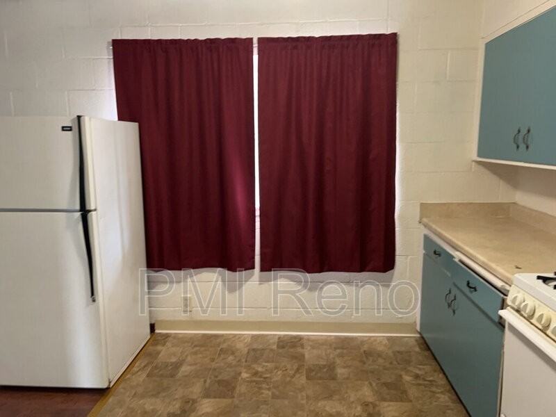 2075 Patton Dr #B - Photo 3 of 14