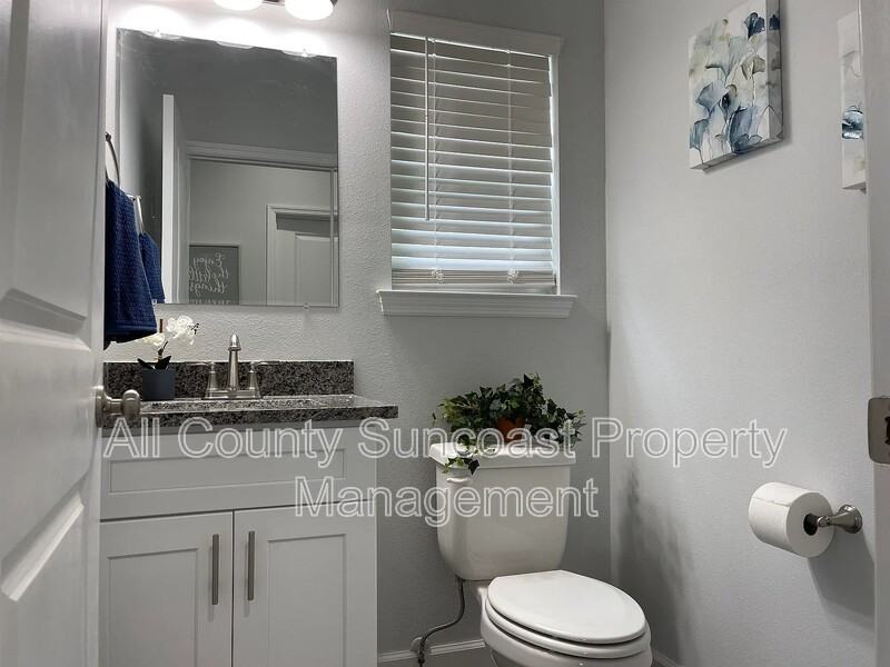 300 Bowman St - Photo 6 of 20