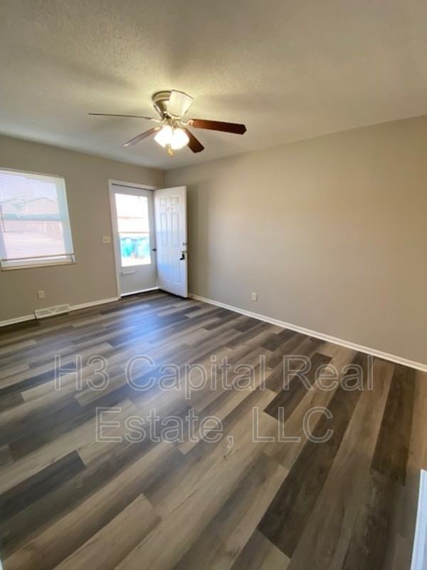 4078 Bruene Ave - Photo 3 of 8