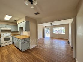 446 Sw Theresa Ct - Photo 1 of 1