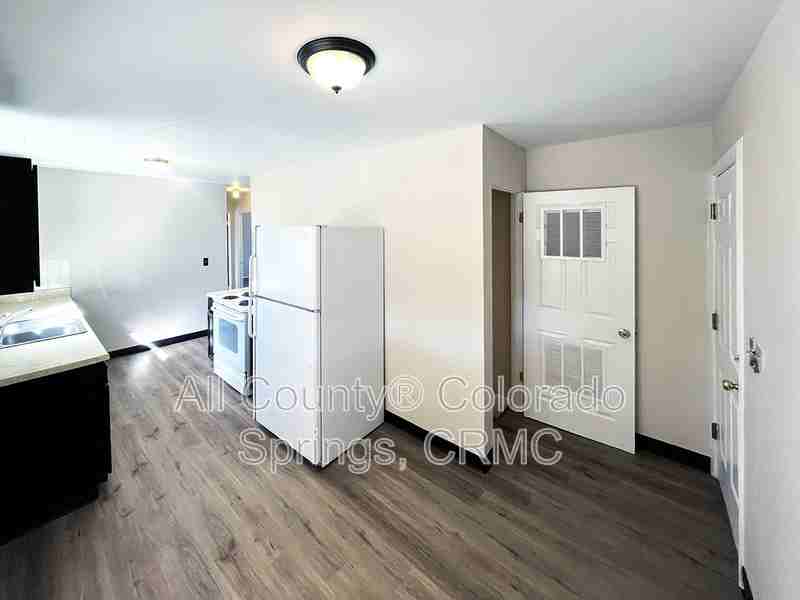 3463 Colony Hills Rd - Photo 5 of 20