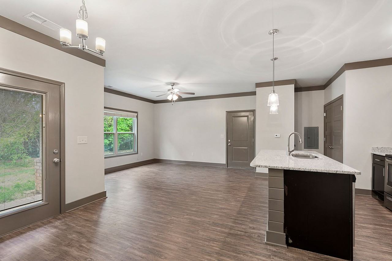 Emmett Place Apartments - Photo 4 of 25