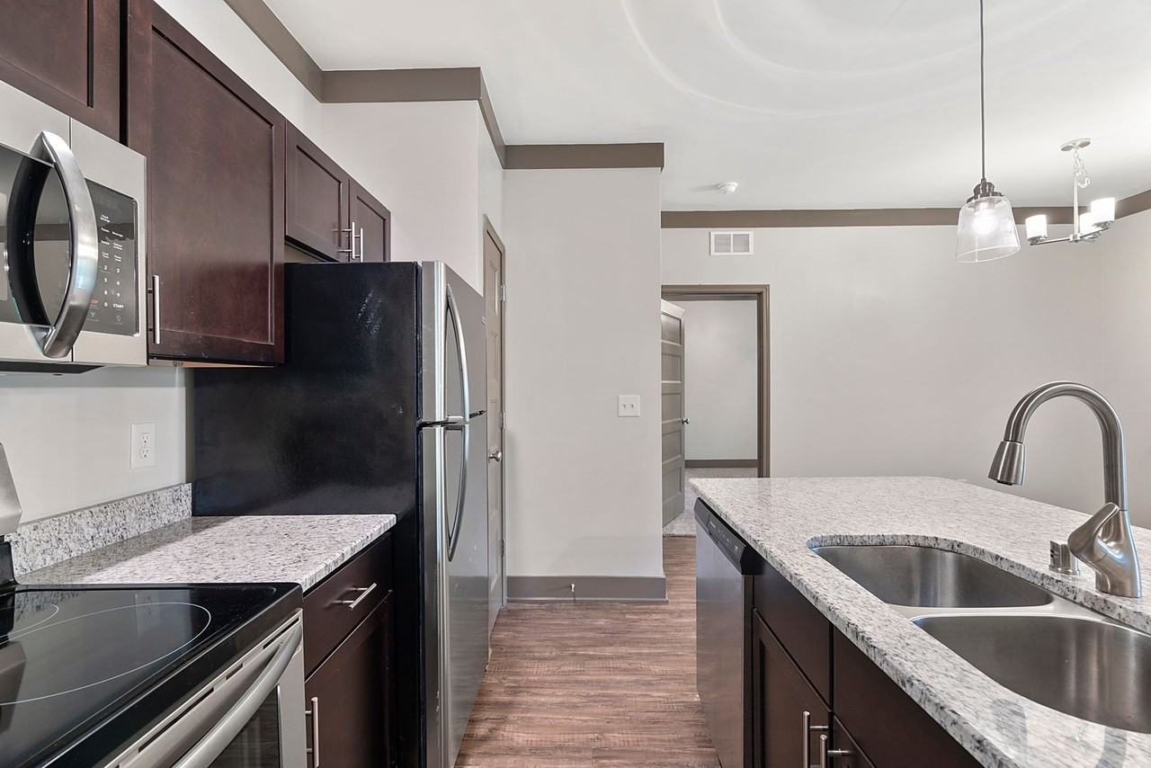 Emmett Place Apartments - Photo 7 of 25