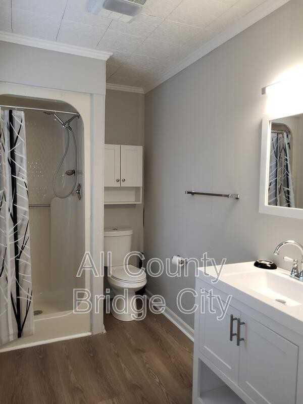 2002A Hampton Shores Dr - Photo 5 of 12