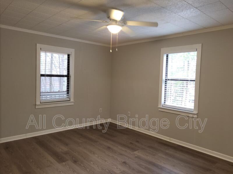 2002A Hampton Shores Dr - Photo 6 of 12