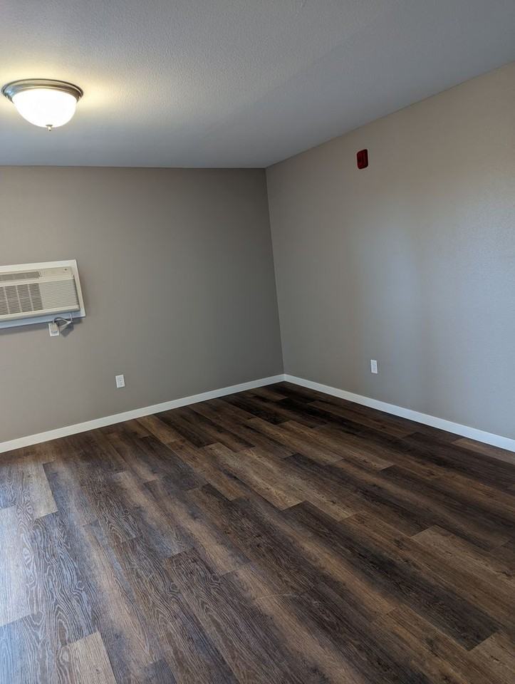 Ridgeview Apartments - Photo 4 of 37