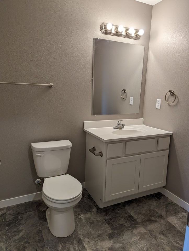 Ridgeview Apartments - Photo 5 of 37