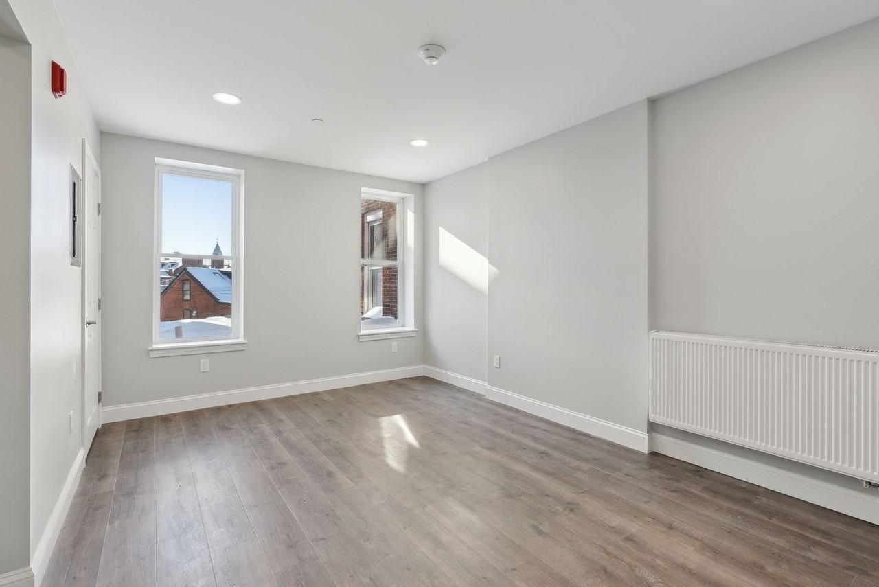 610 Congress St - Photo 6 of 8