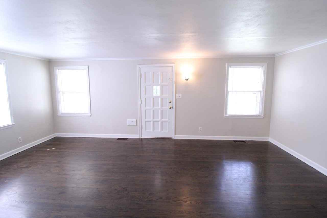 317 E 27th Ave - Photo 3 of 7