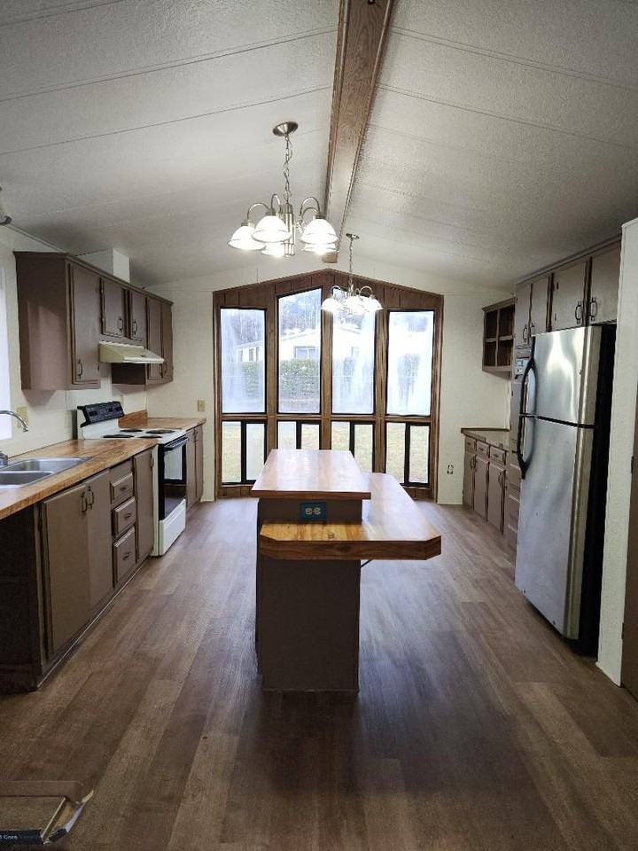 5353 Locust St - Photo 3 of 11