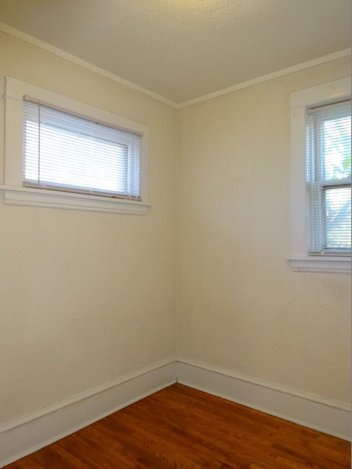 14  -  1915 First - Photo 6 of 48