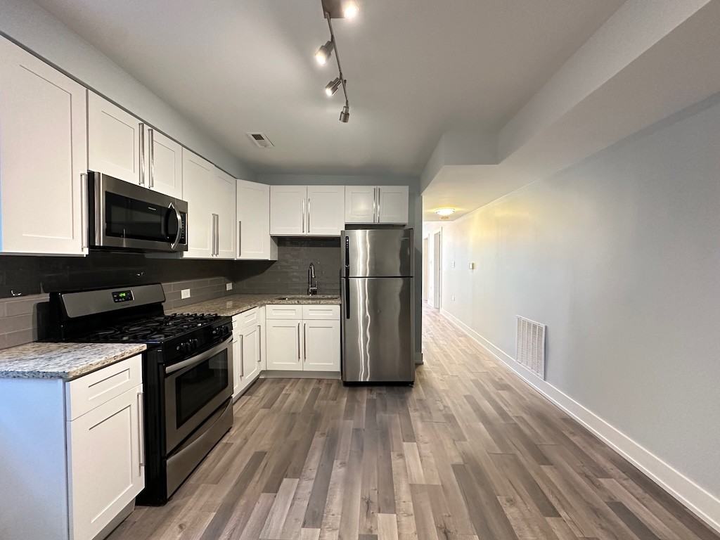 4148 W Cermak Rd #G - Photo 3 of 21