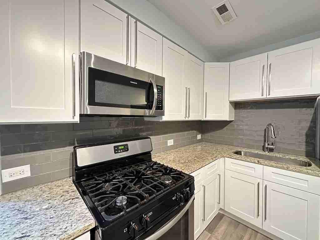 4148 W Cermak Rd #G - Photo 5 of 21