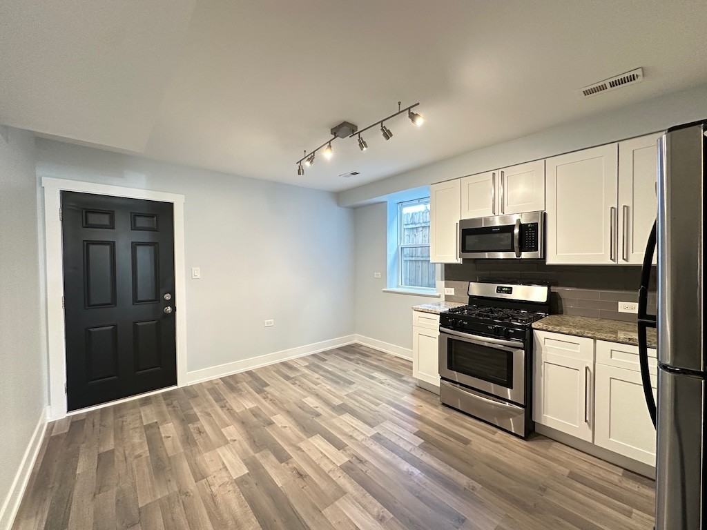 4148 W Cermak Rd #G - Photo 7 of 21