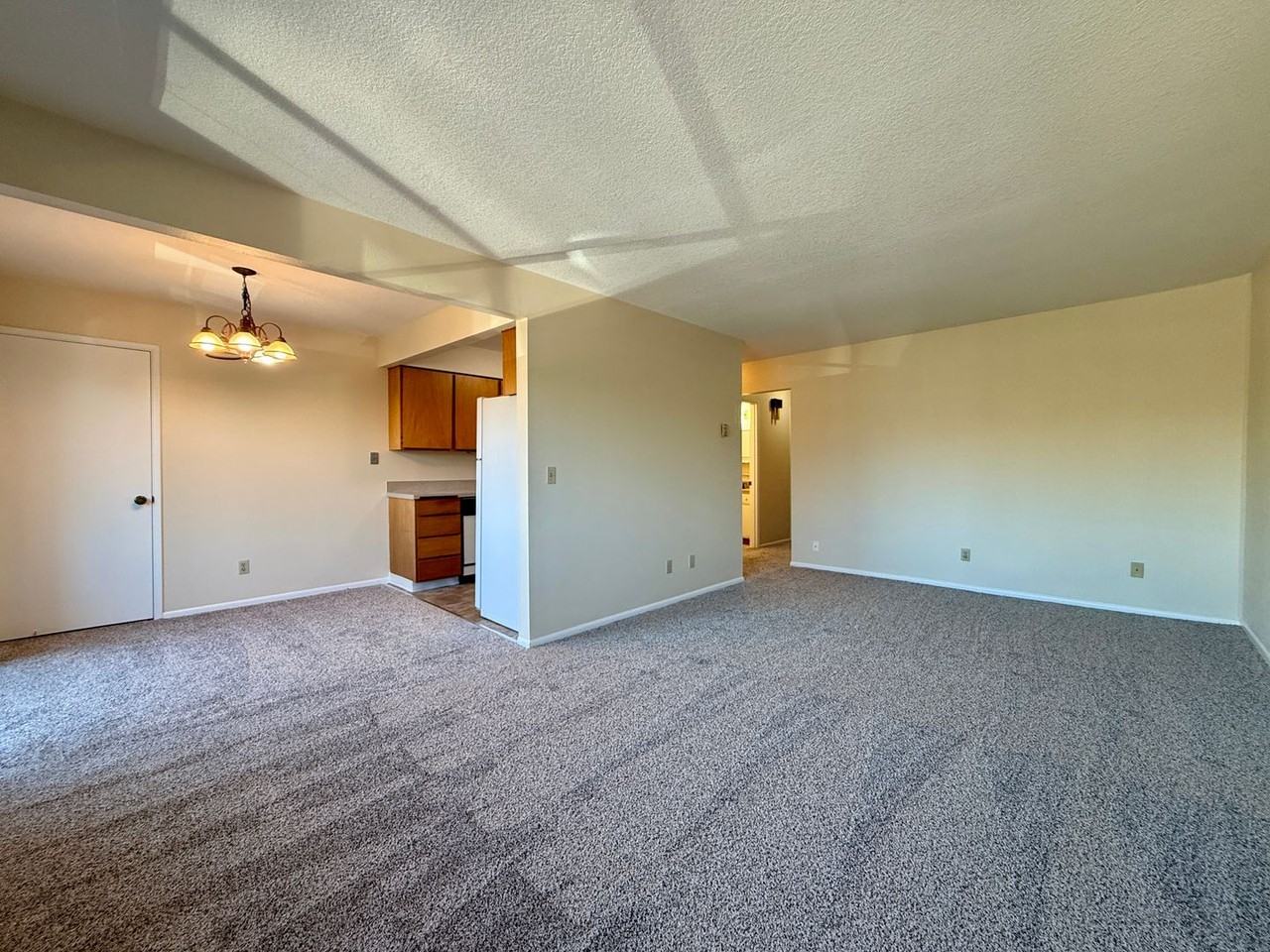 4516 Ne Hancock St - Photo 2 of 15