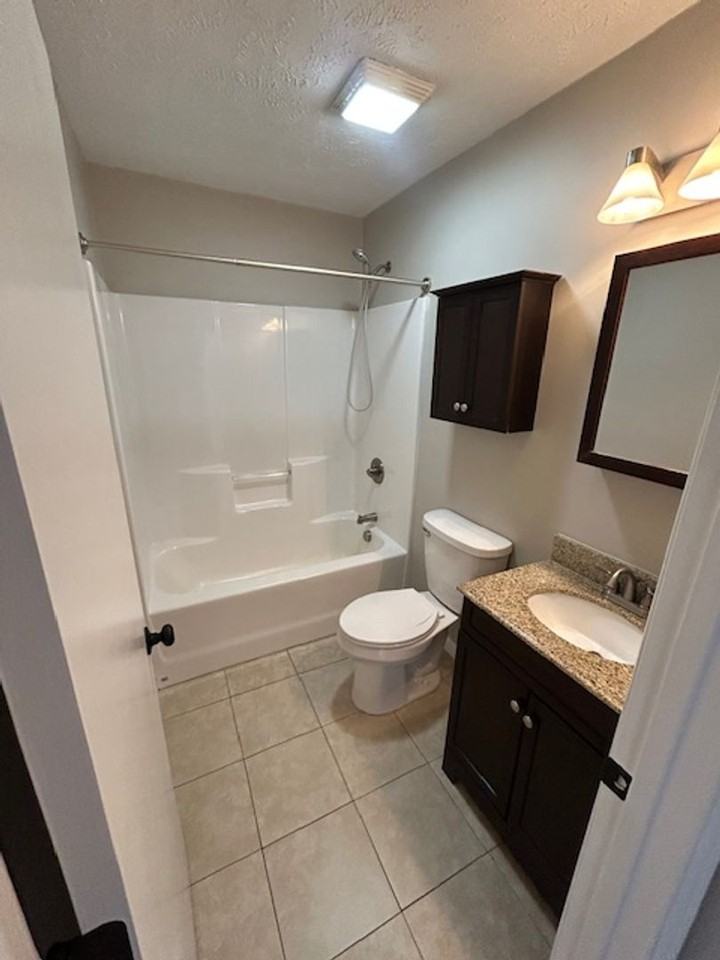 5208 Flynn Dr - Photo 2 of 13