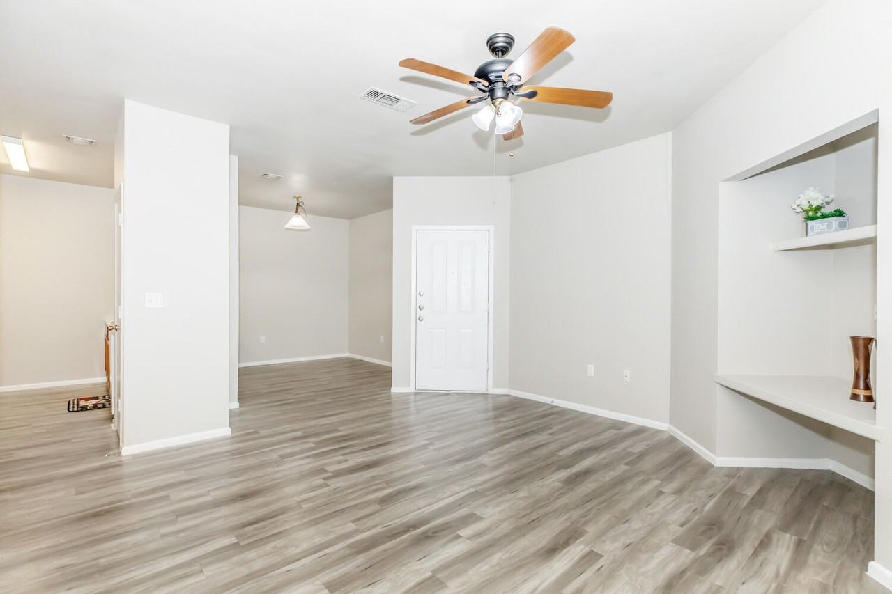 Oaks at La Cantera - Photo 2 of 45