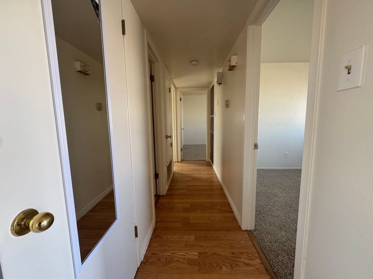 613 South Hemlock Avenue - Photo 4 of 11