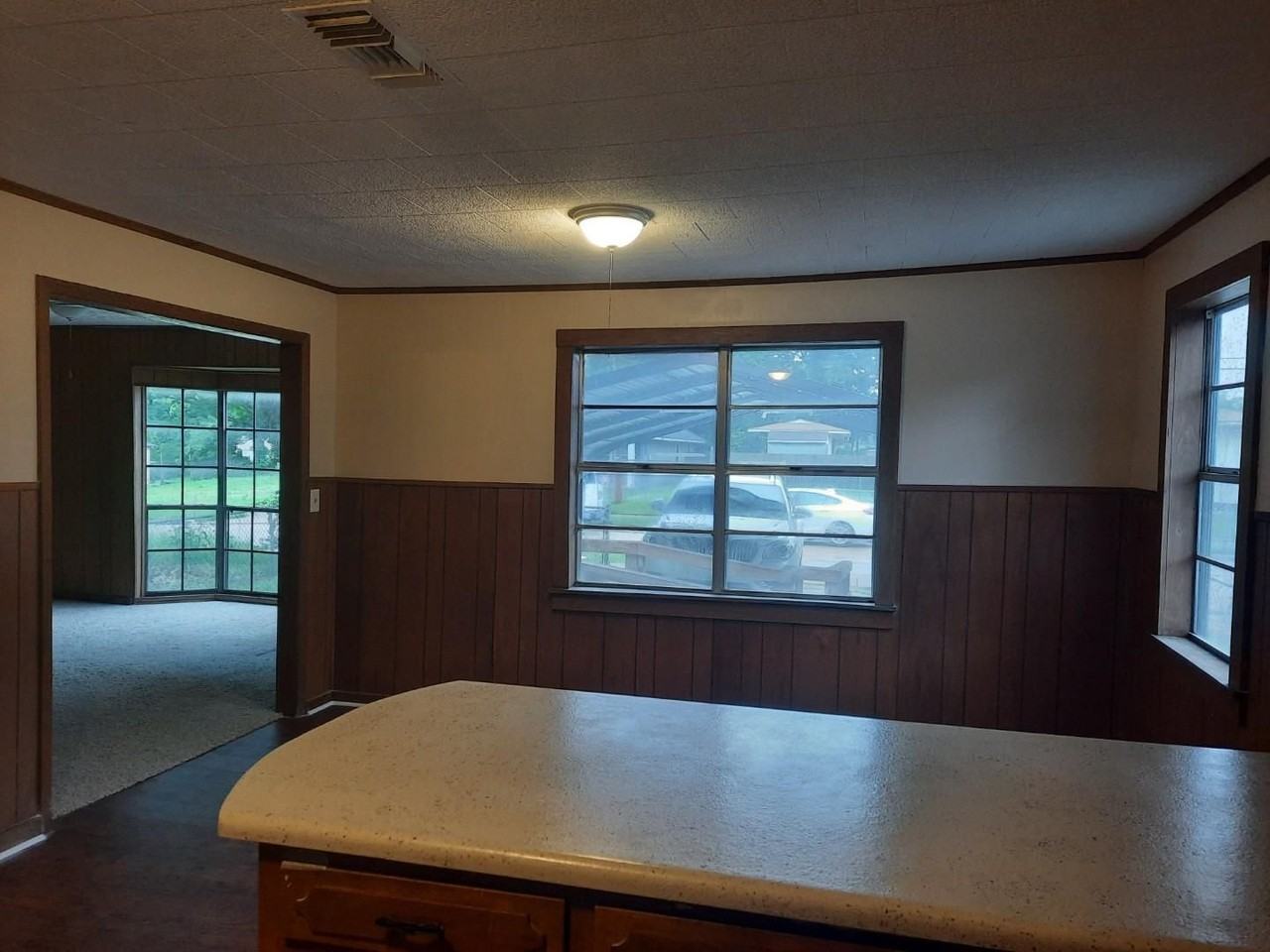 2948 W Jordan St - Photo 4 of 10