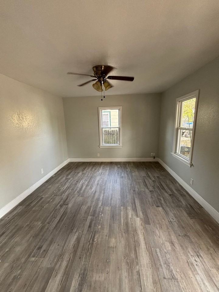 2912 23rd St N - Photo 4 of 9