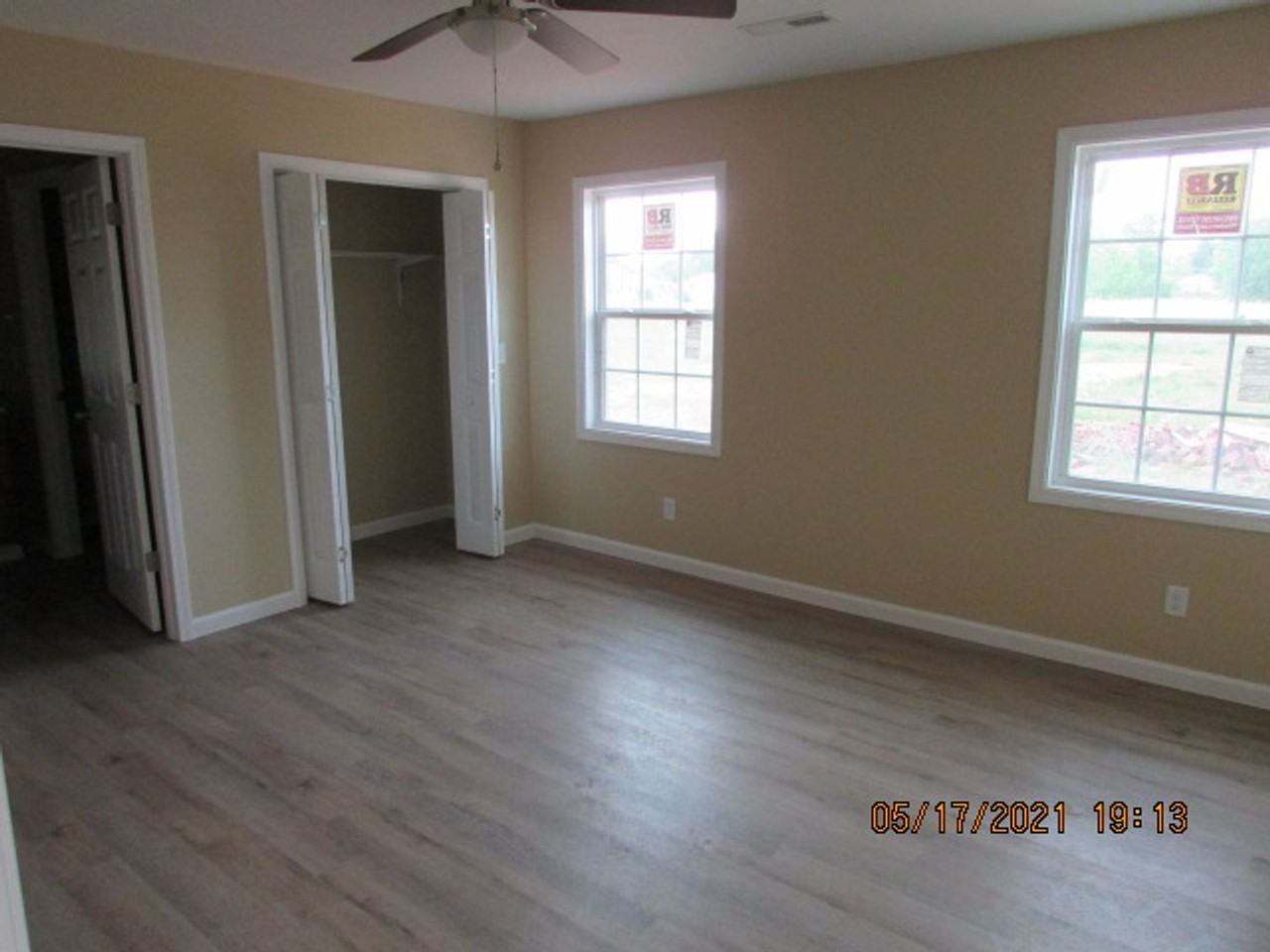 990B Mayfield Dr - Photo 7 of 11