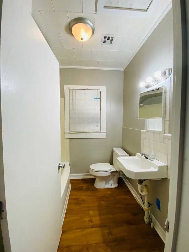 500 Locust St - Photo 5 of 9