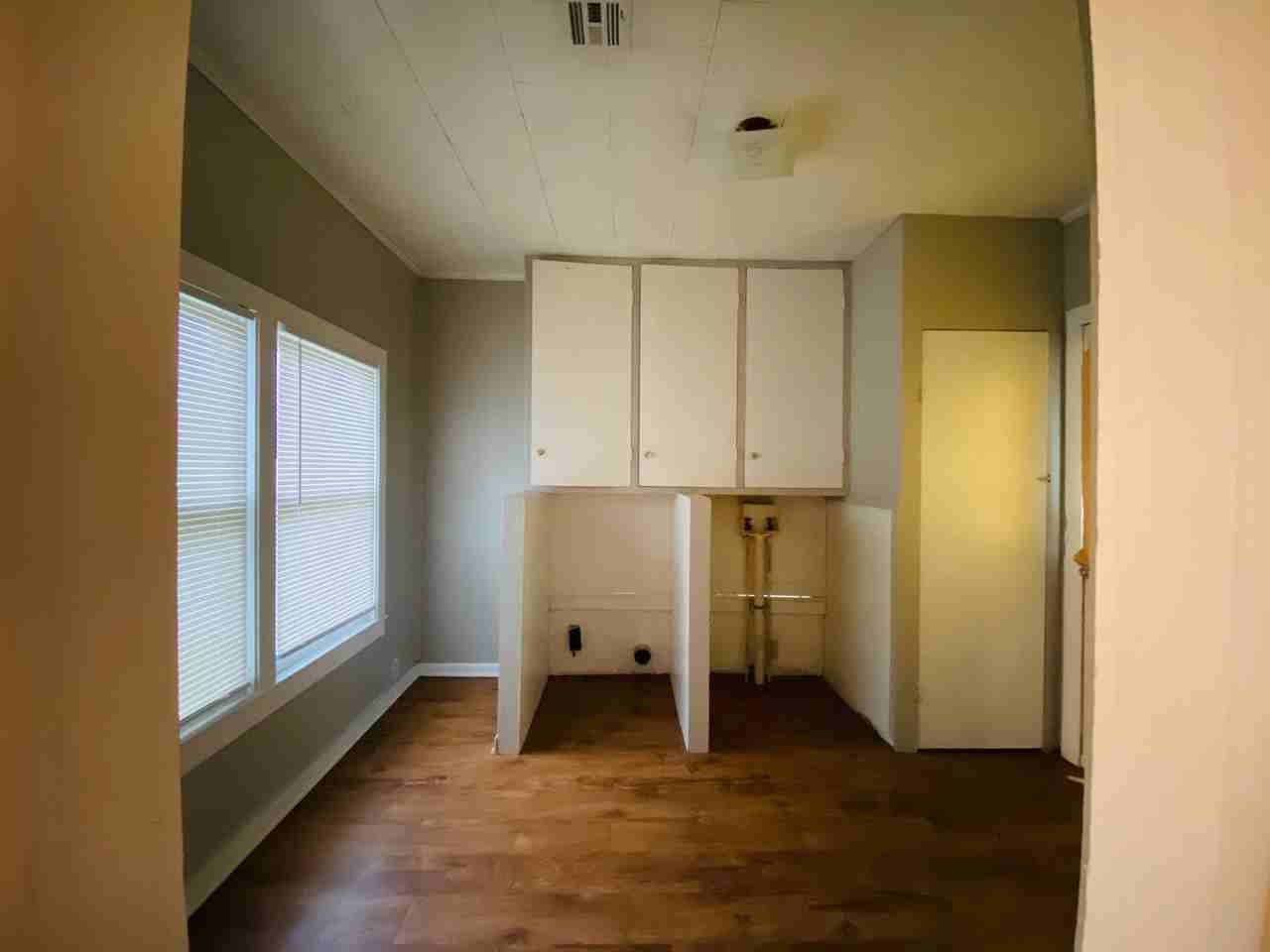 500 Locust St - Photo 7 of 9