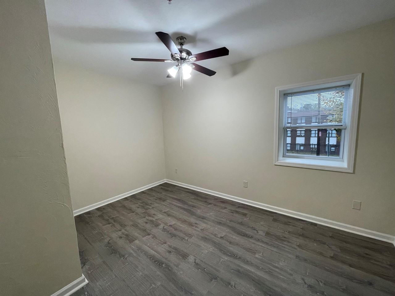 Stanton 5606 - Photo 3 of 36