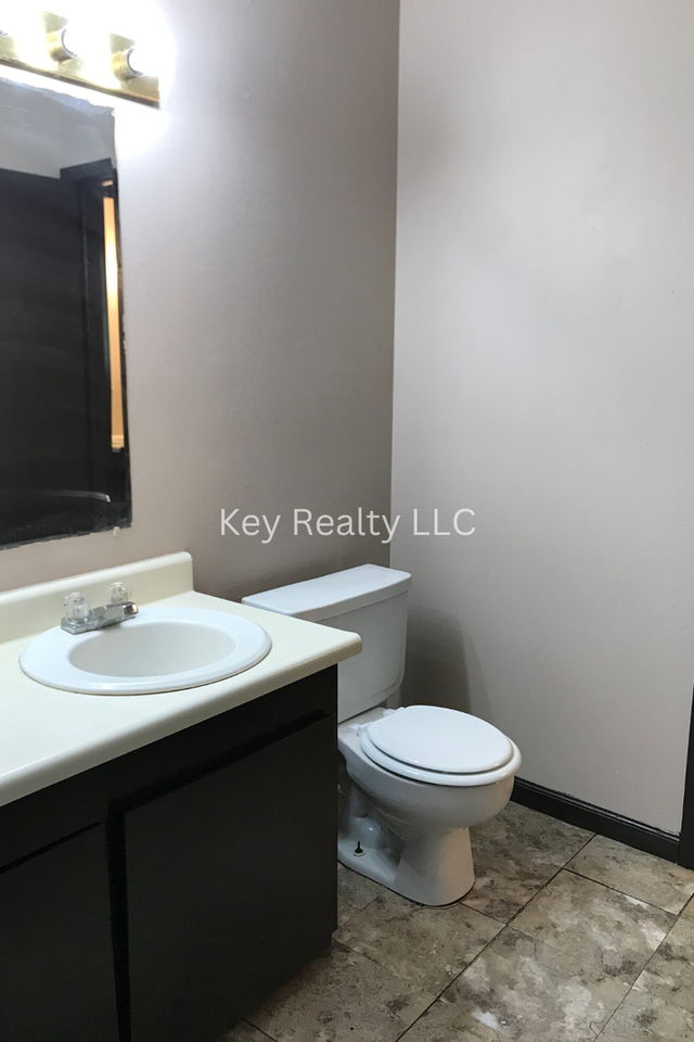 61 15th St - Photo 6 of 10