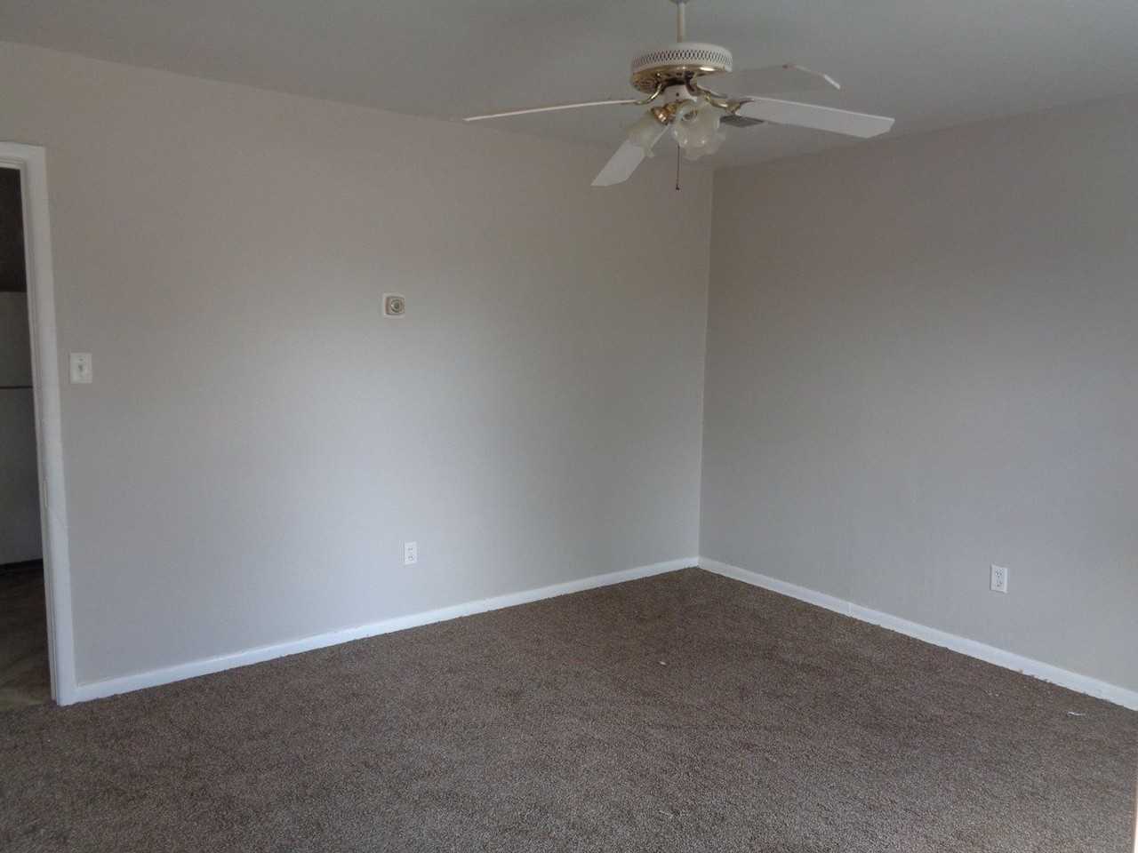 2118 Lowden St - Photo 3 of 7