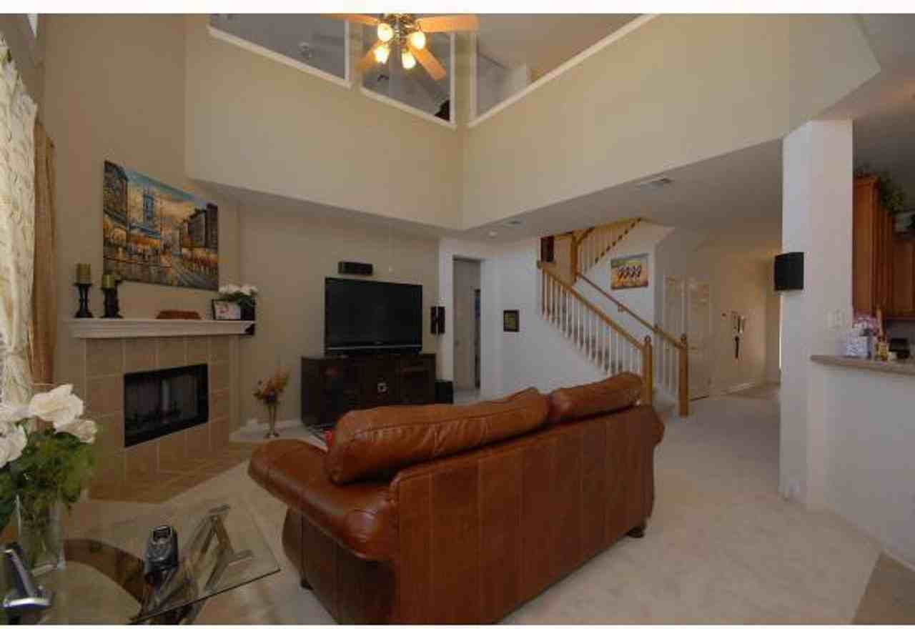 1553 Homewood Cir - Photo 6 of 10
