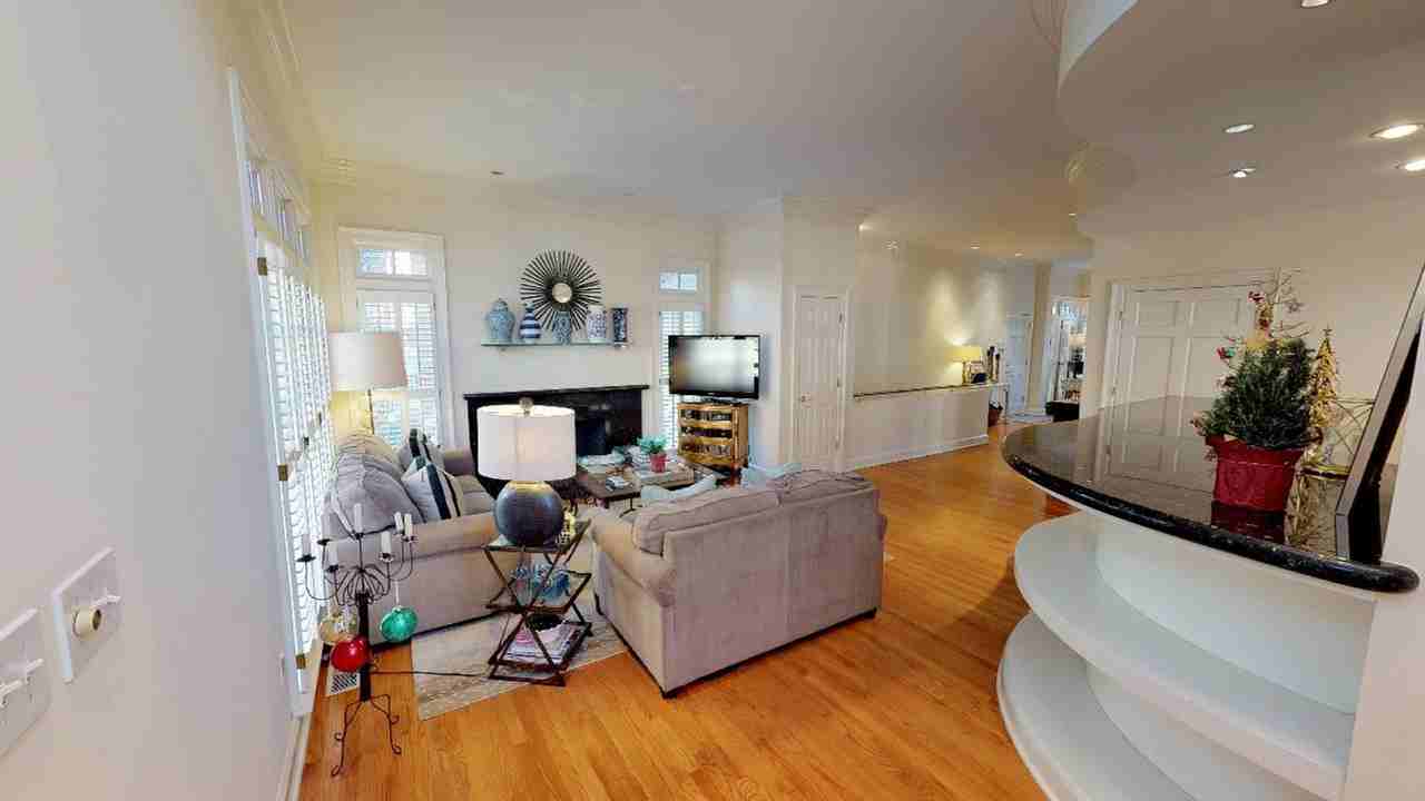 1141 Dilworth Crescent Row - Photo 6 of 50