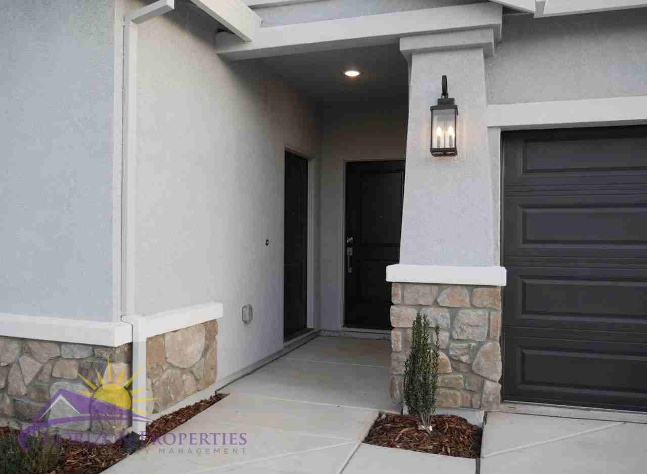 1100 Cedar Dr - Photo 3 of 50