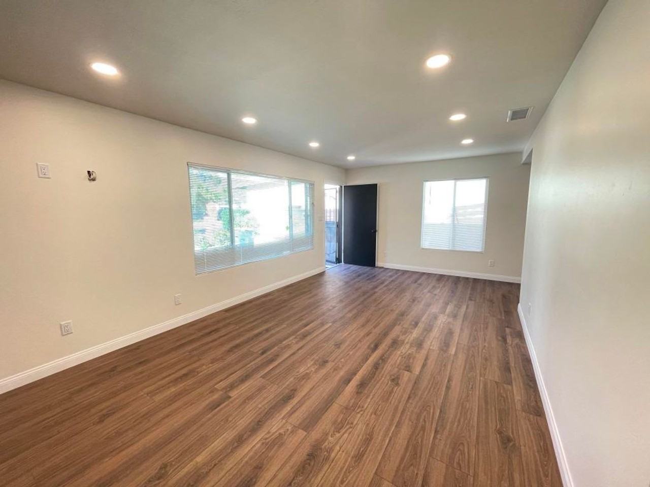 5215 Waring Rd - Photo 4 of 24