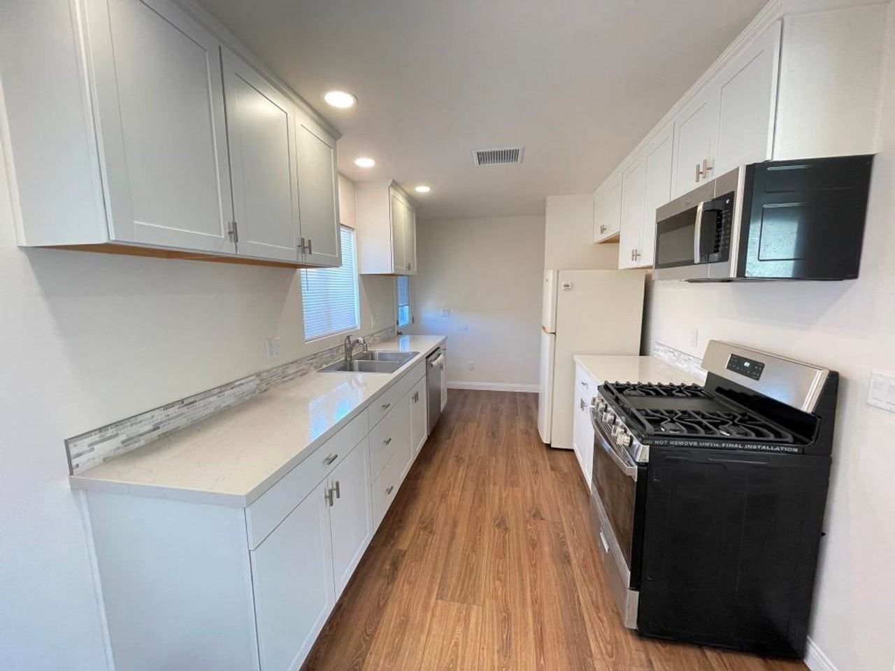5215 Waring Rd - Photo 6 of 24