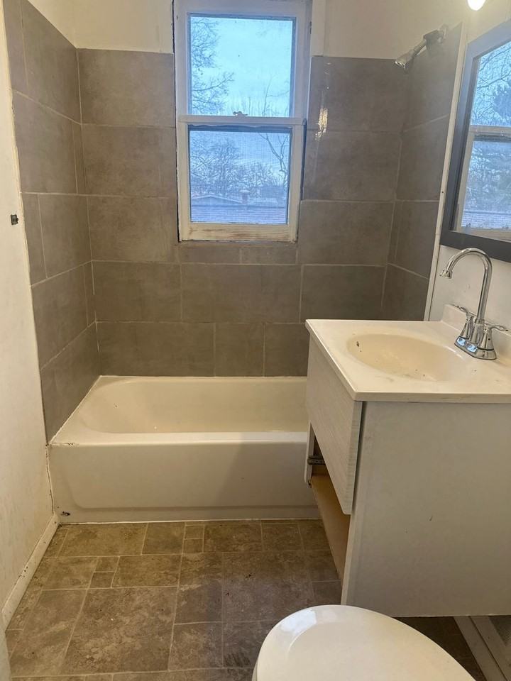 1344 W Eldorado St - Photo 3 of 14