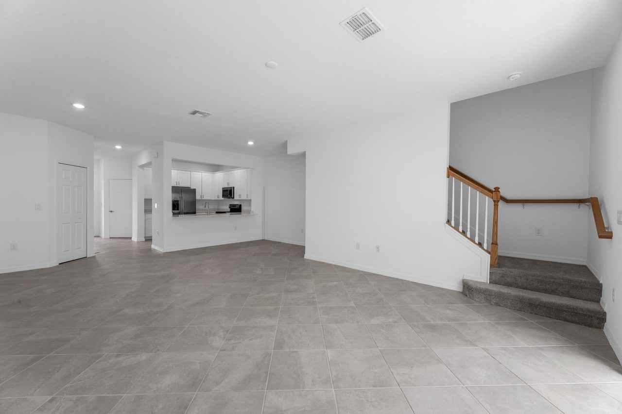 2852 Citrus St Fl 34120 - Photo 2 of 20