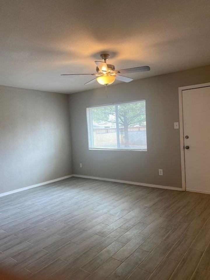 1501 S Pennsylvania Ave - Photo 3 of 12