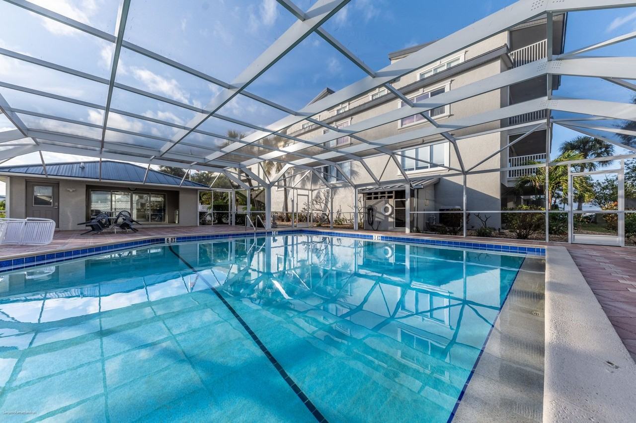 1477 Park Beach Cir #11 - Photo 2 of 46