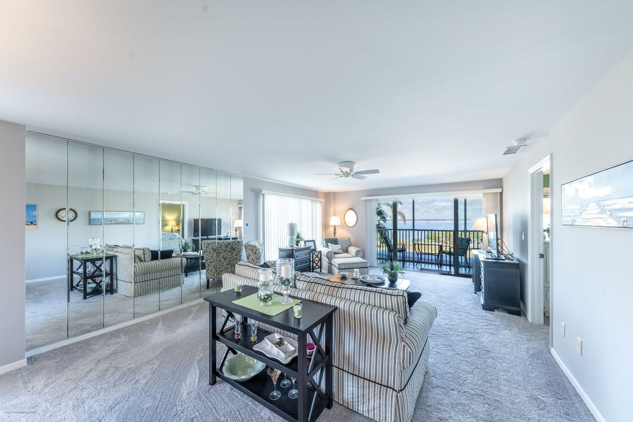 1477 Park Beach Cir #11 - Photo 7 of 46