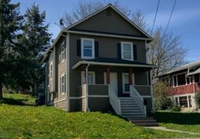 featured image of 718 E Maple St