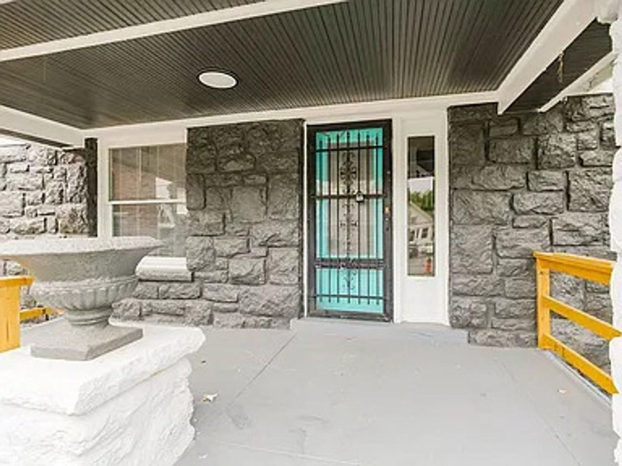 3209 E 31st St - Photo 2 of 30