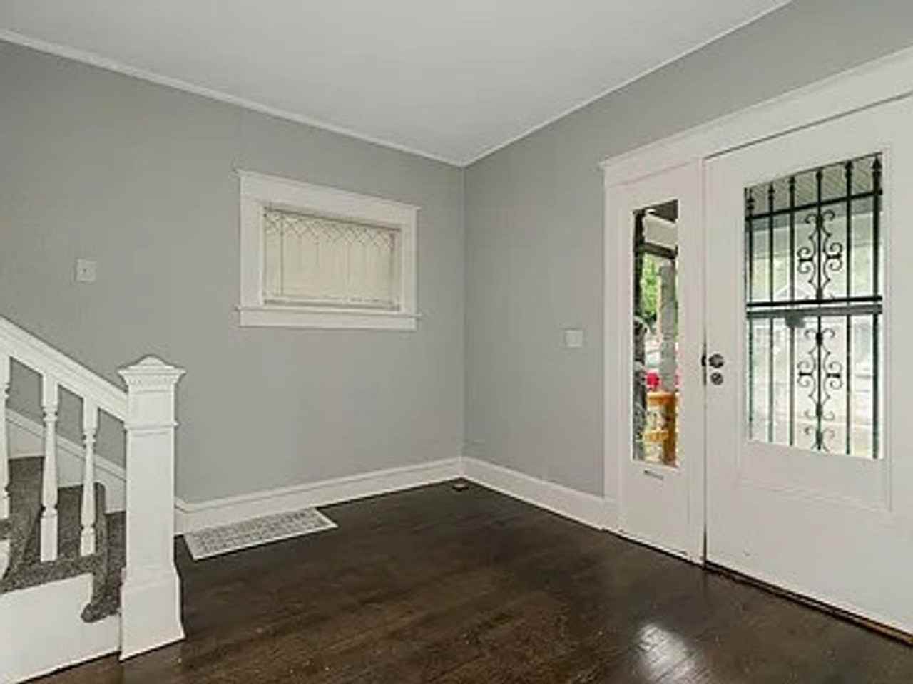 3209 E 31st St - Photo 3 of 30