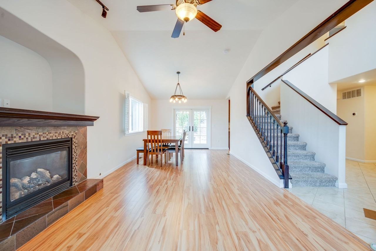 1210 Sw Marcia Dr - Photo 5 of 38