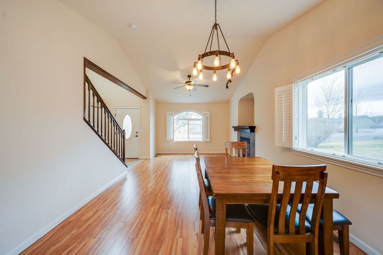 1210 Sw Marcia Dr - Photo 6 of 38