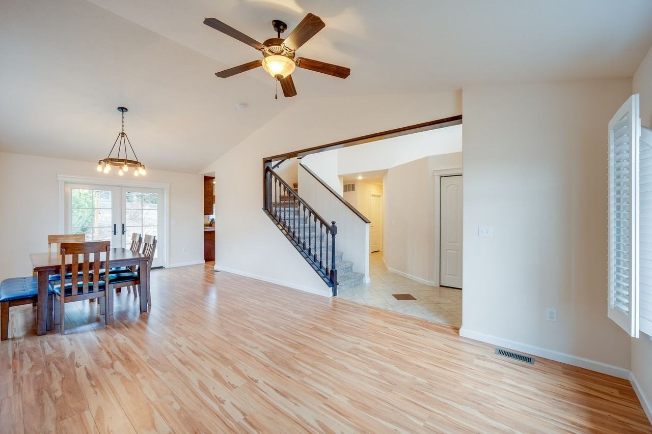 1210 Sw Marcia Dr - Photo 7 of 38