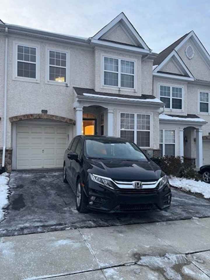 603 Rolling Hill Dr - Photo 3 of 42