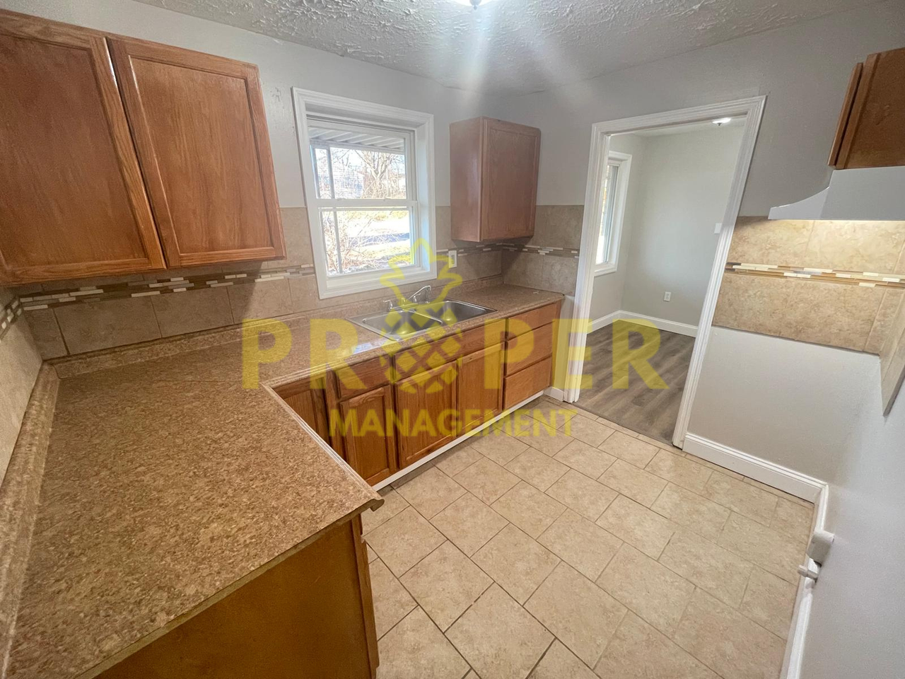2827 Yergen Ct - Photo 2 of 7