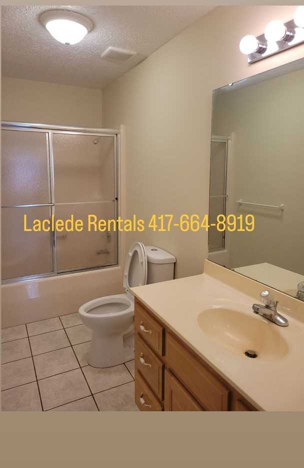 1224 Pine St - Photo 5 of 11