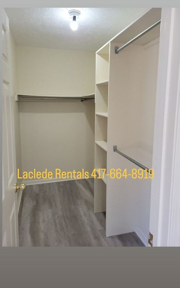 1224 Pine St - Photo 6 of 11